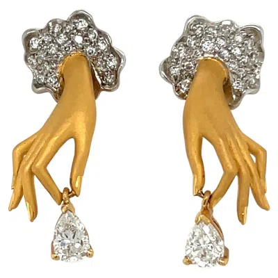 Pre-owned Carrera Y Carrera 18kt Yellow Gold .91ct. Pear Shaped Diamond Hand Earrings