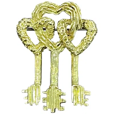 Pre-owned Cartier Key To My Heart 18 Karat Yellow Gold Three Heart Textured Key Pin Brooch