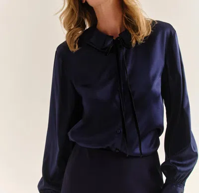 Cartolina Nantucket Women's Emerson Blouse In Midnight Blue