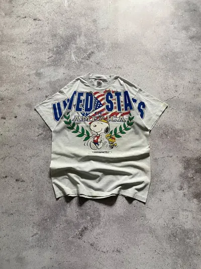 Pre-owned Cartoon Network Vintage 90's Peanuts Snoopy Usa Distressed Cartoon T Shirt In Gray