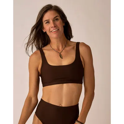 Carve Designs Korbyn Compression Top D-dd Cup In Brown