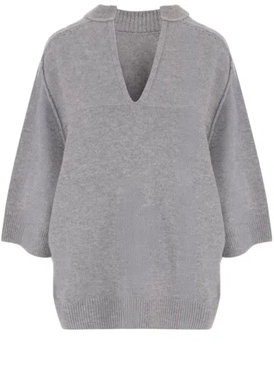 Carven Deep V-neck Ribbed Cashmere Sweater In Gray