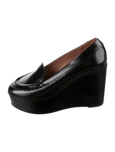 Pre-owned Carven Leather Scalloped Accent Pumps In Black