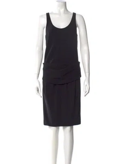 Pre-owned Carven Scoop Neck Knee-length Dress In Black