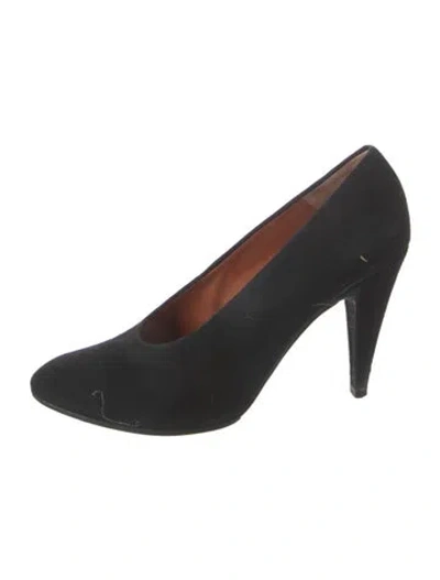 Pre-owned Carven Suede Pumps In Black