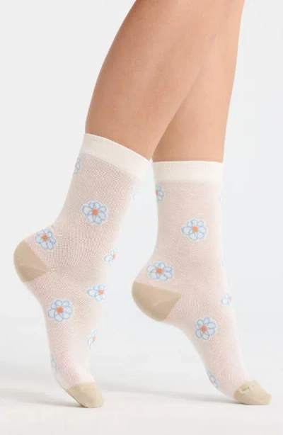 Casa Clara Camilla Floral Mesh Crewsocks In White