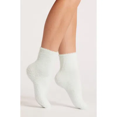 Casa Clara Fuzzy Quarter Socks In Ice