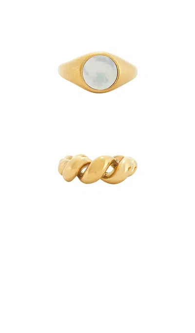 Casa Clara Pear Set Ring In Gold