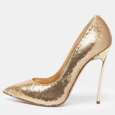 Pre-owned Casadei Blade Size 39 Gold Sequins And Leather Pumps