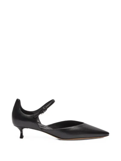 Casadei Giselle C-chain Pumps In Black