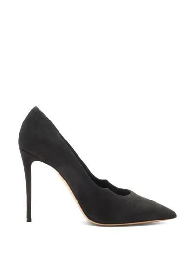 Casadei Julia Cats Pumps In Black