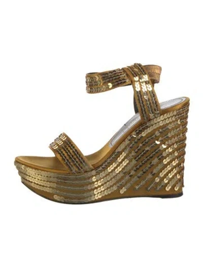 Pre-owned Casadei Sequins Patterned Sandals In Gold