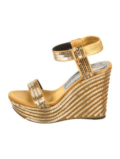 Pre-owned Casadei Sequins Patterned Sandals In Gold
