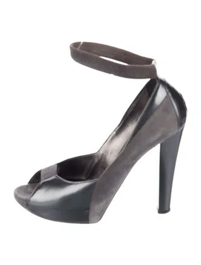 Pre-owned Casadei Suede Colorblock Pattern Pumps In Gray