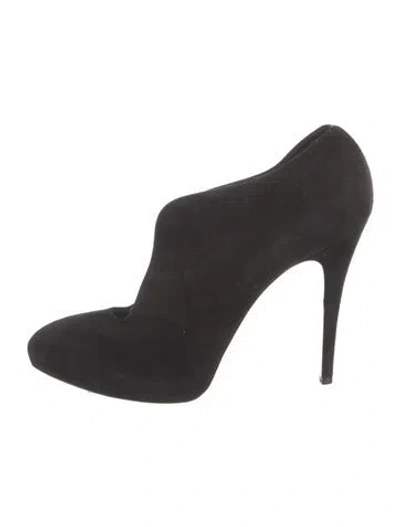 Pre-owned Casadei Suede Pumps In Black