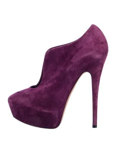 Pre-owned Casadei Suede Pumps In Purple