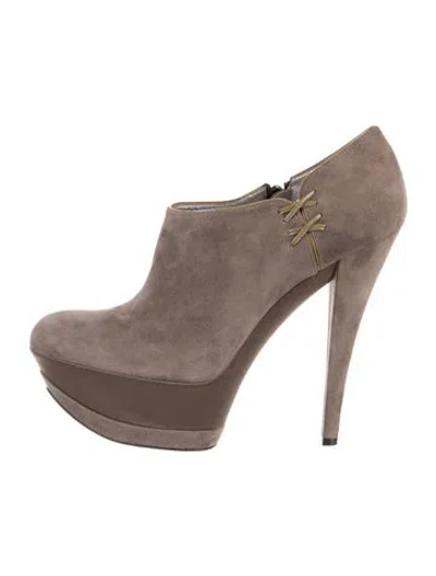 Pre-owned Casadei Suede Whipstitch Trim Pumps In Gray
