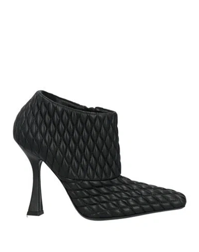 Casadei Woman Ankle Boots Black Size 8 Leather