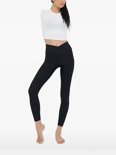 Casall Logo-print Cropped T-shirt In White