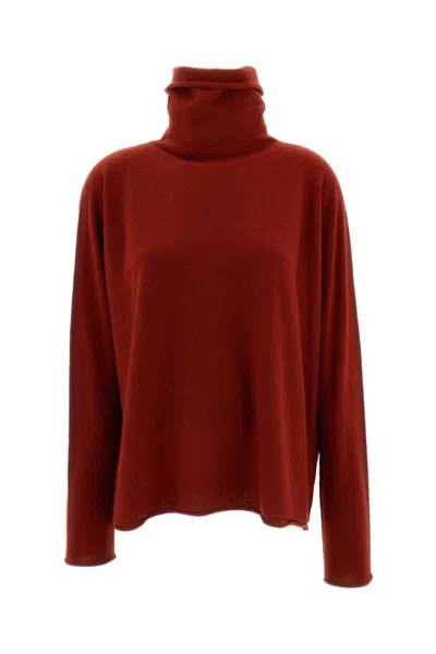 Casey & Casey Rust Chimney Seamless Cashmere Turtleneck Sweater In Red
