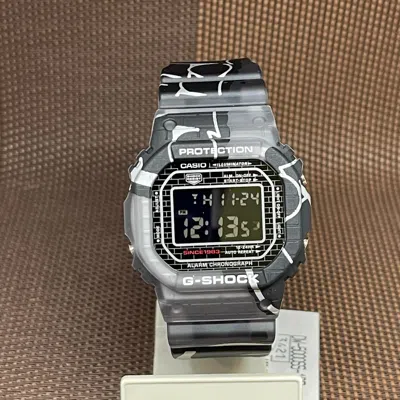 Pre-owned Casio G-shock Dw-5000ss-1d Graffiti Art Street Spirit Digital Men Fashion Watch