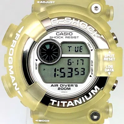 Pre-owned Casio G-shock Wristwatch () In White