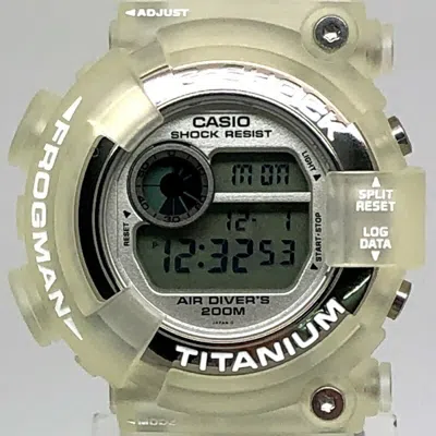 Pre-owned Casio G-shock Wristwatch () In White