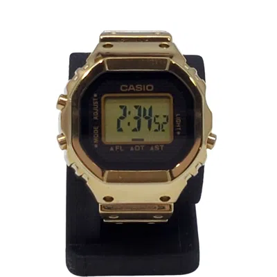 Pre-owned Casio Wristwatch () In Gold