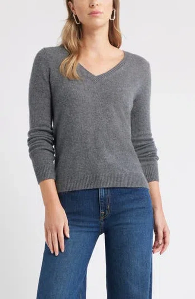 Caslon ® Cashmere V-neck Sweater In Green