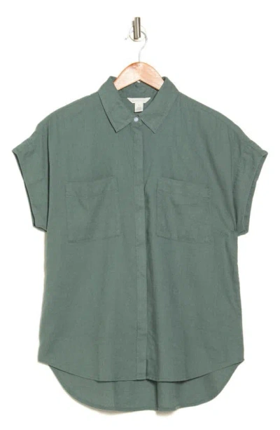 Caslon Double Pocket Camp Shirt In Green
