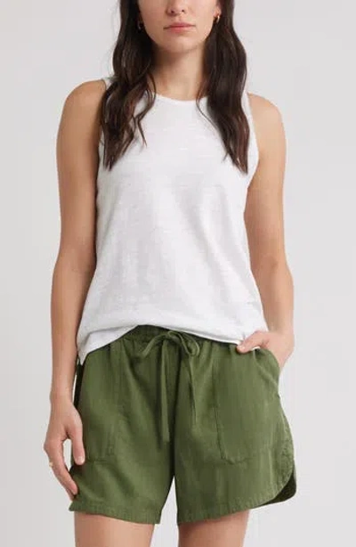 Caslon ® Scallop Trim Tank In White