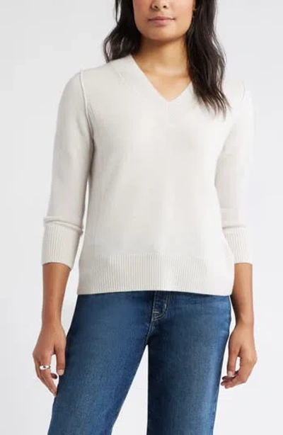 Caslon ® V-neck Wool & Cashmere Sweater In White