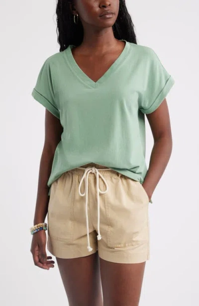 Caslonr Caslon(r) Roll Cuff V-neck T-shirt In Green