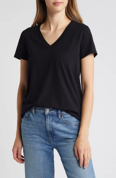 Caslonr Caslon(r) Stretch Cotton Blend V-neck T-shirt In Black