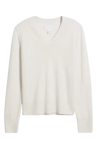Caslonr Caslon(r) V-neck Wool & Cashmere Sweater In White