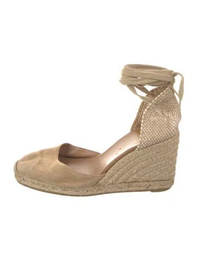 Pre-owned Castaã±er Canvas D'orsay Pumps In Neutral