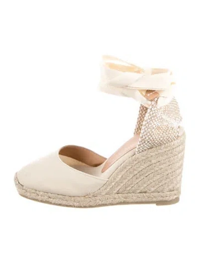 Pre-owned Castaã±er Canvas D'orsay Pumps In Neutral