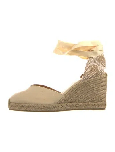 Pre-owned Castaã±er Canvas D'orsay Pumps In Neutral