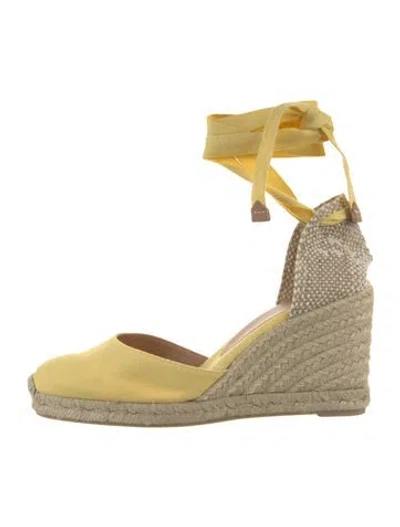 Pre-owned Castaã±er Canvas D'orsay Pumps In Yellow