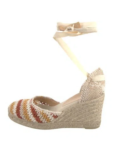 Pre-owned Castaã±er Canvas Patterned D'orsay Pumps In Neutral