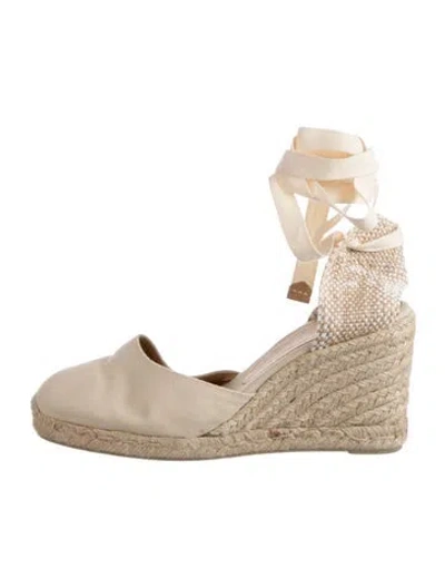 Pre-owned Castaã±er Canvas Pumps In Neutral
