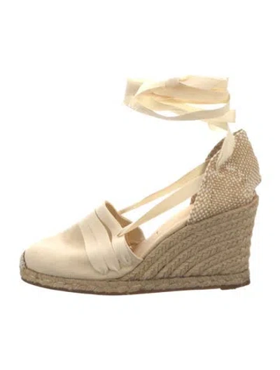 Pre-owned Castaã±er Canvas Pumps In Neutral