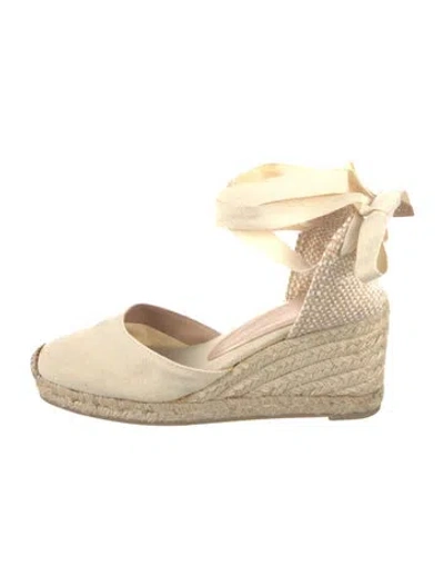 Pre-owned Castaã±er Canvas Pumps In White