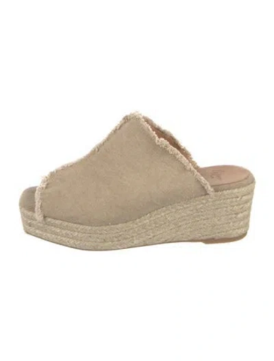 Pre-owned Castaã±er Canvas Raw-edge Trim Espadrilles In Neutral