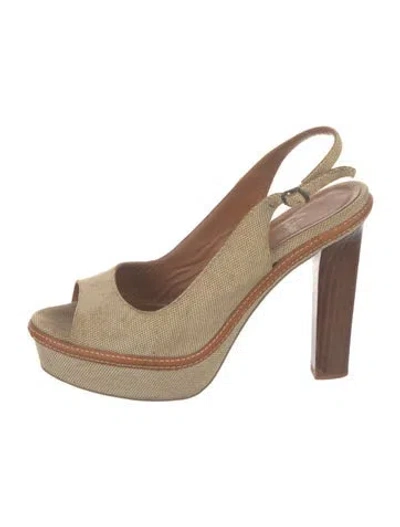 Pre-owned Castaã±er Canvas Slingback Pumps In Brown