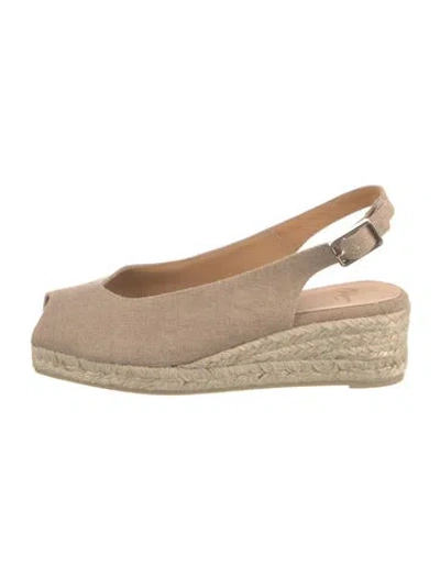 Pre-owned Castaã±er Canvas Slingback Pumps In Neutral