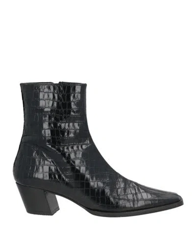 Castaã±er Castañer Woman Ankle Boots Black Size 8 Leather