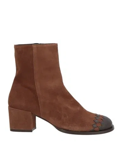Castaã±er Castañer Woman Ankle Boots Brown Size 8 Leather