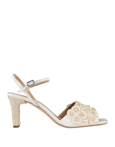 Castaã±er Sandals In White