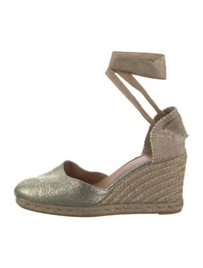 Pre-owned Castaã±er D'orsay Pumps In Brown